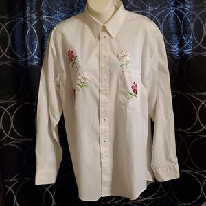 Mili designs woman  shirt M